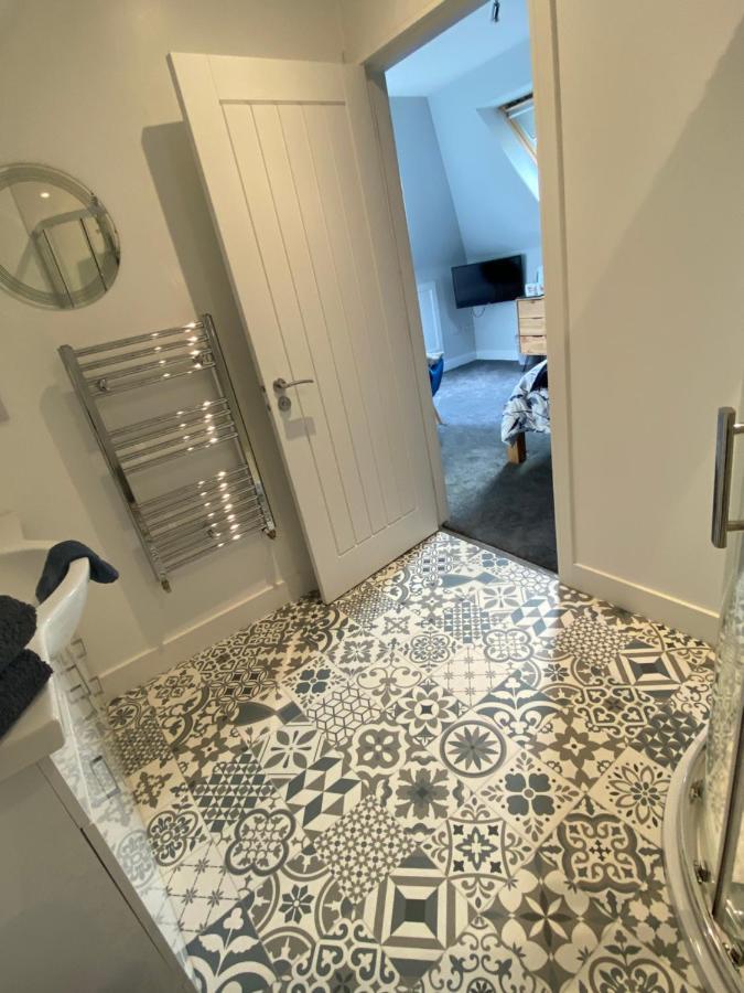 Attic Views Apartment Caol Bagian luar foto